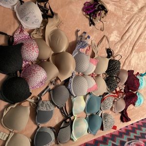 Victoria’s Secret Bras - 32B